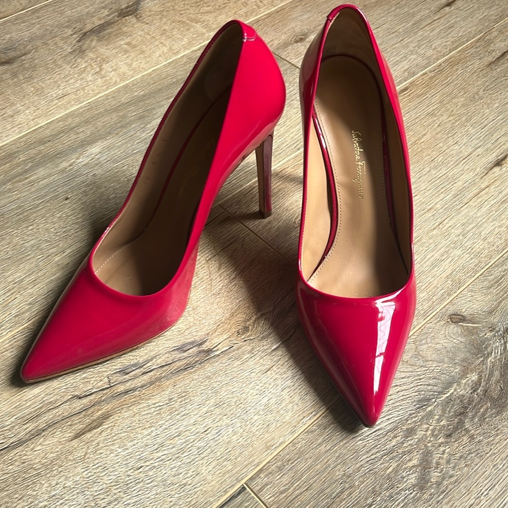 Salvatore Ferragamo Pointed Pumps Red Heels 9 1/2. Designer Closed toe shoes 9.5